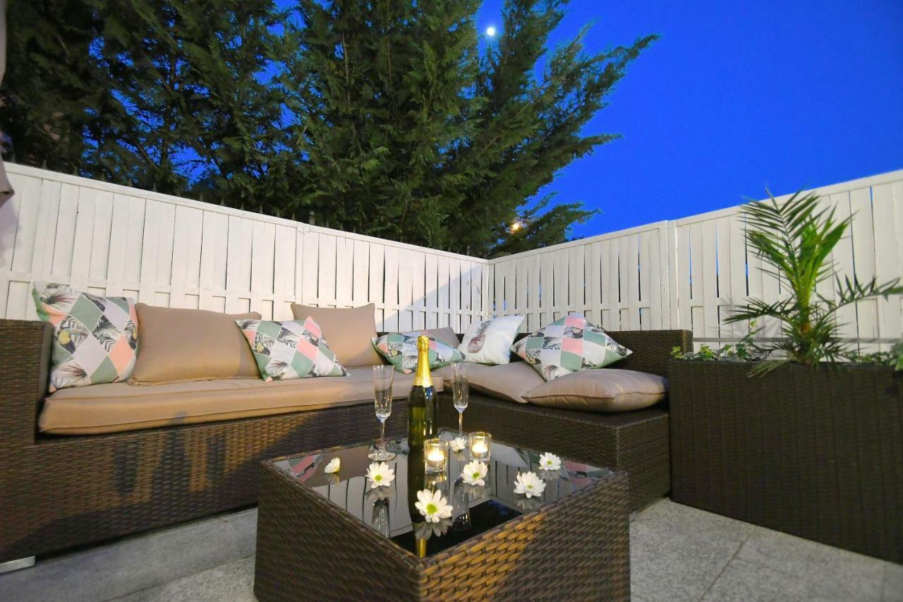 Apartment Libra With Sea View Opatija Exterior photo