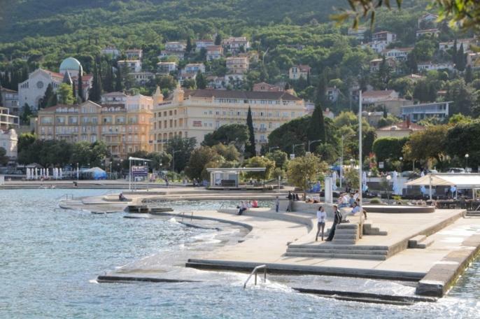 Apartment Libra With Sea View Opatija Exterior photo